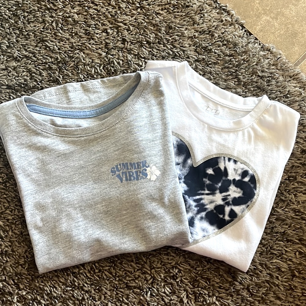 2–Girls Tee Shirts Size 6-6x